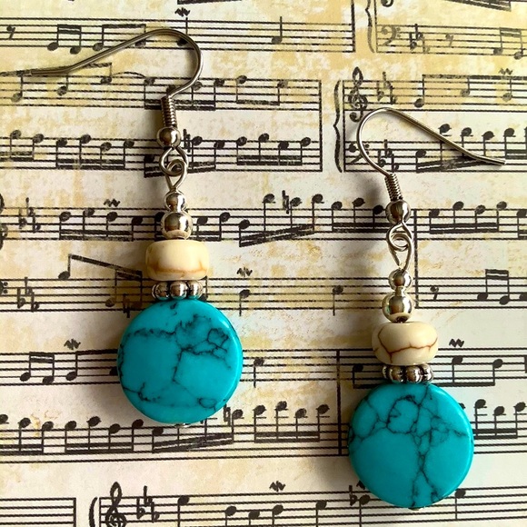 Howlite & Faux Turquoise Earrings. - Picture 2 of 4